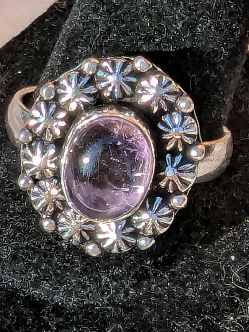 STERLING SILVER AMETHYST RING      NOWT